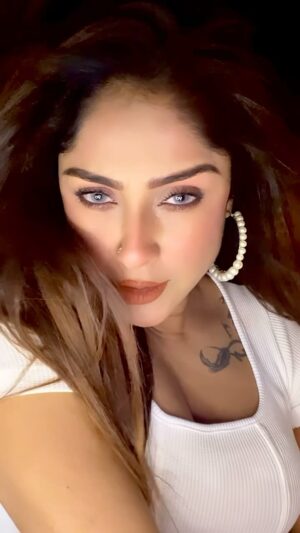 Soma Singha Instagram - #trendingsongs #instagramree #trend #reel #reelitfeelit #reelsvideo #viralreeĺs #instagram #réel
