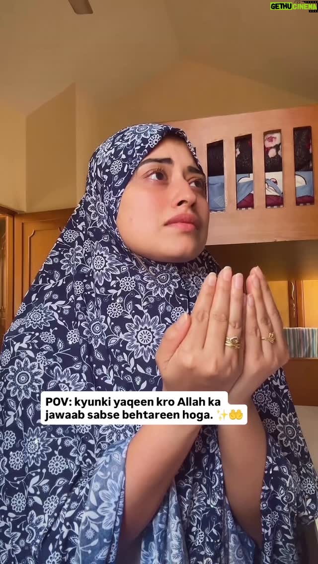 Somi Khan - 82.2K Likes - Khamoshi se sabr karna… kyunki yaqeen hai Allah ka jawaab sabse behtareen hoga 🤲❤️‍🩹✨
————————————————————
#sabar #waqt #karmaisreal #tranding #dua