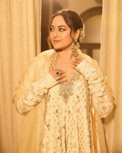 Actress Sonakshi Sinha HD Photos and Wallpapers February 2026