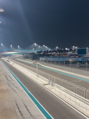 Sonakshi Sinha Instagram - From supercars on the F1 track to supercars on the water! One city, many thrills. Abu Dhabi has it all! β¨
@ymcofficial #YasMarinaCircuit @jetcarsuae
@visitabudhabi #InAbuDhabi #AD