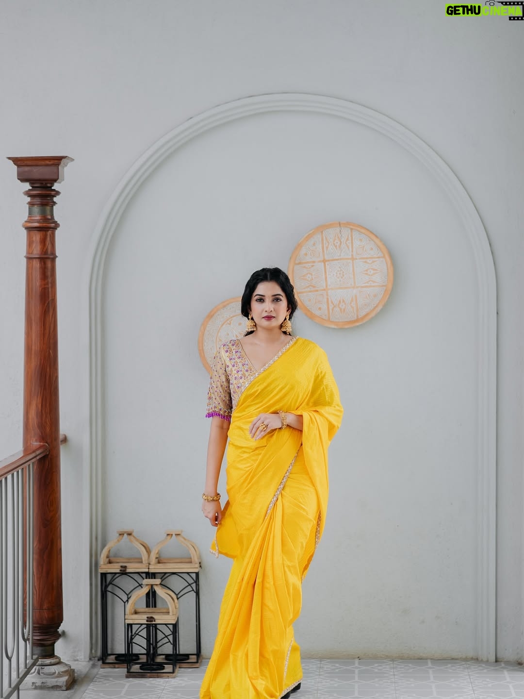 Sonal Monteiro - 213K Likes - ಸುಖ-ಶಾಂತಿ ಸದಾ ನಿಮ್ಮ ಮನೆಯಲ್ಲಿ ನೆಲೆಸಲಿ. ಎಲ್ಲರಿಗೂ ಹಬ್ಬದ ಶುಭಾಶಯಗಳು. ❤️ 

Wearing @maya_designer_studio_ 
Makeup @jaya.makeup_artist 
Hair - @makeover_by_rashmitha7 
Styled by @mousumilija 
Photographer @creativesbynostalgia 
Location @thesambhrama 
Jewellery- @thespatika

#sonalmonteiro