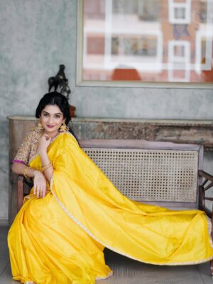 Sonal Monteiro Instagram - ಸುಖ-ಶಾಂತಿ ಸದಾ ನಿಮ್ಮ ಮನೆಯಲ್ಲಿ ನೆಲೆಸಲಿ. ಎಲ್ಲರಿಗೂ ಹಬ್ಬದ ಶುಭಾಶಯಗಳು. ❤️ 

Wearing @maya_designer_studio_ 
Makeup @jaya.makeup_artist 
Hair - @makeover_by_rashmitha7 
Styled by @mousumilija 
Photographer @creativesbynostalgia 
Location @thesambhrama 
Jewellery- @thespatika

#sonalmonteiro