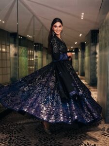 Actress Sonali Bendre HD Photos and Wallpapers January 2026