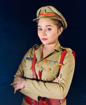 Sonali Dalvi Instagram - āDressed for the spotlight, ready for the moment.ā
#actress #officer #action #bollywood #hindimovie #jiocinema