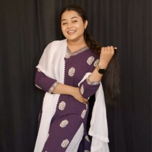 Sonali Dalvi Instagram - āThe question isnāt who is going to let me; itās who is going to stop me.ā ā
#monday #mahadevstatus #shivkidivani #instagramreels #picture #simple #smile
