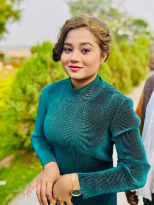 Sonali Dalvi Instagram - āSometimes, a character teaches us lessons that shape our journey forward.
No religion should ever stand above humanity.
What truly matters is the kind of human being we are.
And understanding that is essential for every soul.ā
That is what My future film KGN is very special ā¤ļø
#sonalli #actress #instagram #actressš¬ #queen #fashion #instagram #working #life #acting #career #star #manifesting #hardwork