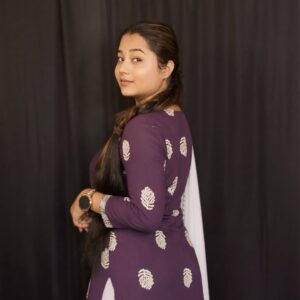 Sonali Dalvi Instagram - āThe question isnāt who is going to let me; itās who is going to stop me.ā ā
#monday #mahadevstatus #shivkidivani #instagramreels #picture #simple #smile