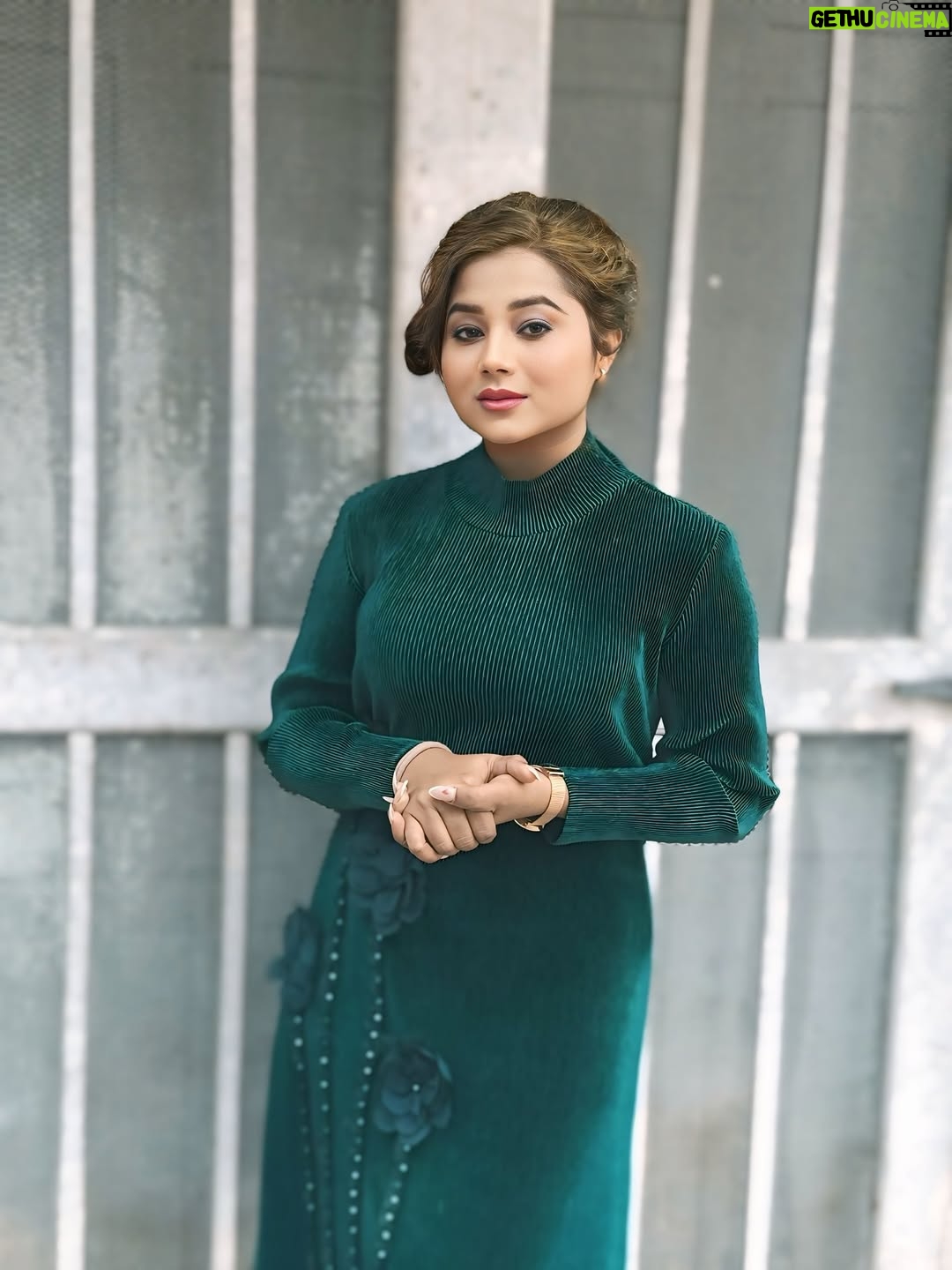 Sonali Dalvi - 1.1K Likes - “Sometimes, a character teaches us lessons that shape our journey forward.
No religion should ever stand above humanity.
What truly matters is the kind of human being we are.
And understanding that is essential for every soul.” 

That is what My future film KGN is very special ❤️ 

#sonalli  #actress  #instagram  #actress🎬  #queen #fashion  #instagram #working  #life  #acting #career  #star  #manifesting  #hardwork