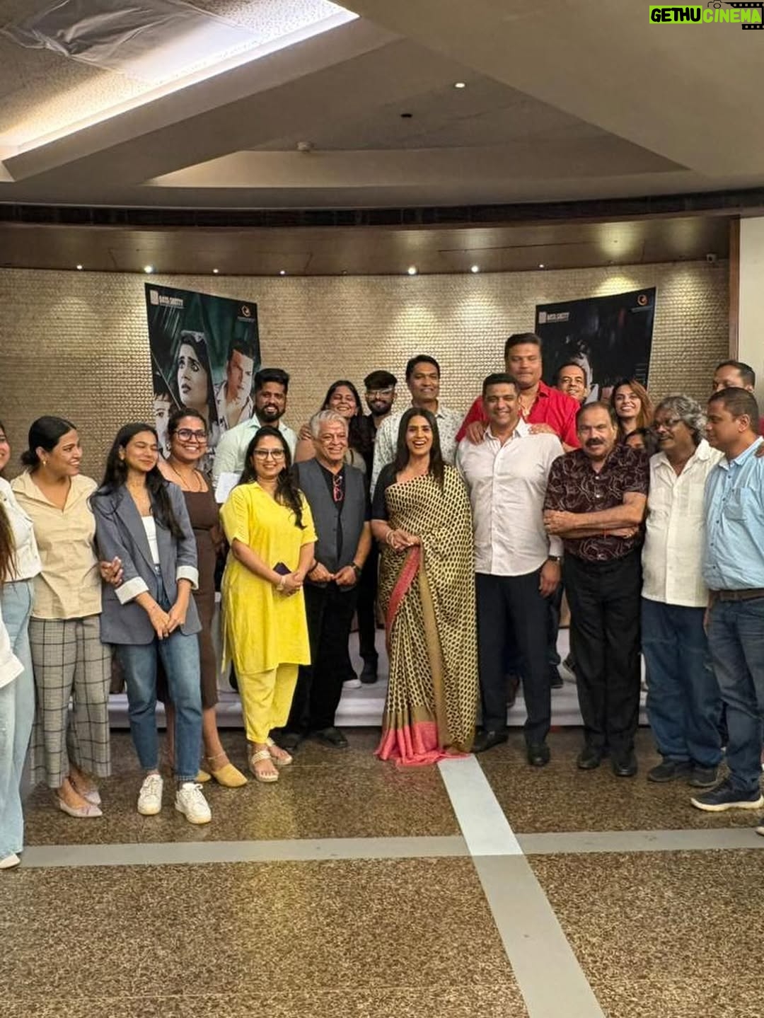 Sonali Kulkarni - 8.5K Likes - HELLO KNOCK KNOCK KAUN HAI..

Director : Prabal Barua
Producer : Dayanand Shetty
Team : US 😍

Thank you media 🩵
Trailer is out guys..
Releasing soon..!