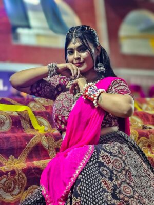 Sonali Singh Instagram - Yesterday Night ✨🛍️
.
.
.
.
.
#garbalovers❤️ #garbanight #garbaphotoshoot♥️😍 #garbadance #garbalove #couplegarba