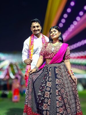 Sonali Singh Instagram - Yesterday Night ✨🛍️
.
.
.
.
.
#garbalovers❤️ #garbanight #garbaphotoshoot♥️😍 #garbadance #garbalove #couplegarba