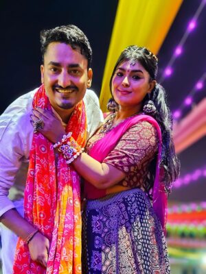 Sonali Singh Instagram - Yesterday Night ✨🛍️
.
.
.
.
.
#garbalovers❤️ #garbanight #garbaphotoshoot♥️😍 #garbadance #garbalove #couplegarba