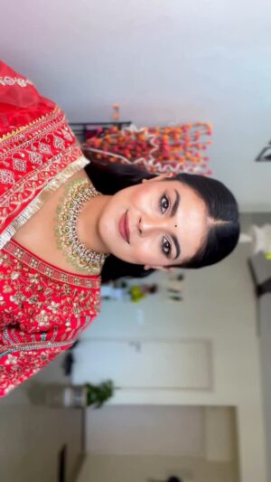 Sonali Singh Instagram - Let’s re- Create this Beautiful Looks ✨🌻
.
.
.
.
.
.
#recreation #makeuplookً #makeuptutorial #makeuplook #ananyapandaybeautiful #makeupcreation #beautyblogger #trending #explore #makeuptutorial #festivemakeup