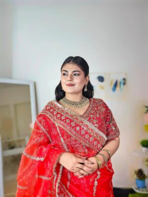 Sonali Singh Instagram - This Red Look ✨when you are Half Married ❤️
.
.
.
.
.
#sareelook #photoshoot #sareelove❤️ #indianlook #photography #trending #fashion #style #explore #explorepage✨ #lookoftheday