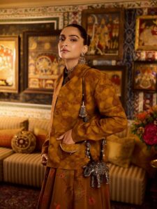Actress Sonam Kapoor HD Photos and Wallpapers October 2025