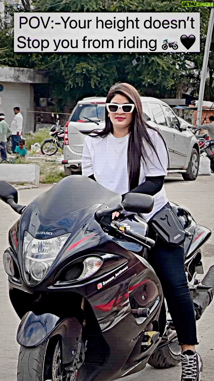 Sonam Kethwas - 3K Likes - Hayabusa girl 👧🏍️🖤 

#reelsinstagram #ree #reelsindia #hayabusa #hayabusa1300 #hayabusafans #hayabusa2021 #suzukihayabusa #hayabusasavage #hayabusaindia #hayabusalovers #bikelove #bikelovers #rider #riders