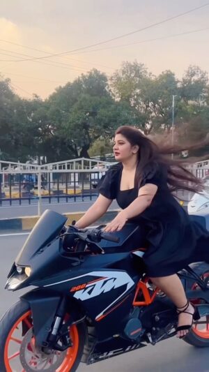 Sonam Kethwas Instagram - Ktm 🖤 

#reelsinstagram #trendingreels #trending #viral #reelsvideo #ktm #ktmgirl #indori #like