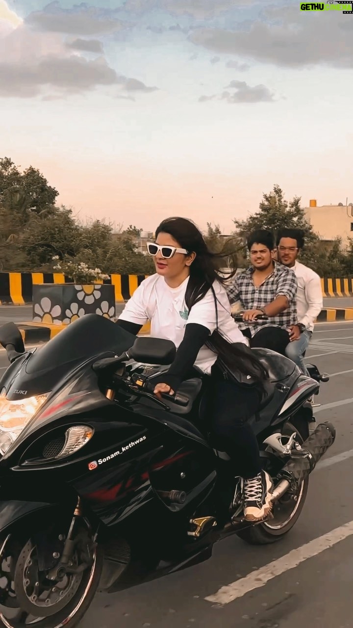 Sonam Kethwas - 8.4K Likes - Let’s Ride 🏍️|| Hayabusa girl 👧🖤|| 

#hayabusa #hayabusa_lover #hayabusa2 #hayabusa_lover #hayabusagirl #hayabusafans #hayabusa1300 #hayabusaindia #hayabusaindia #reelsinstagram #reelsvideo #reelsindia #reelitfeelit #trendingreels #trending #trendingsongs #viral #viralreels #songs #trend #viralsong #video