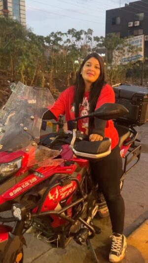 Sonam Kethwas Instagram - Barish ❤️
#reelsinstagram #ree #reelsvideo #reelitfeelit #reelsindia #reef2reef #reeitfeelit #bikelover #bike #bikelove #bikelife #riding #trending #trendingsongs #trendingreels