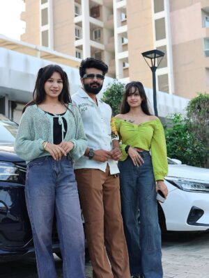 Sonam Kethwas Instagram - some time with friends🫶🏻♥️✨@divyasonii_01

#newpost #indore #friendship #instagram