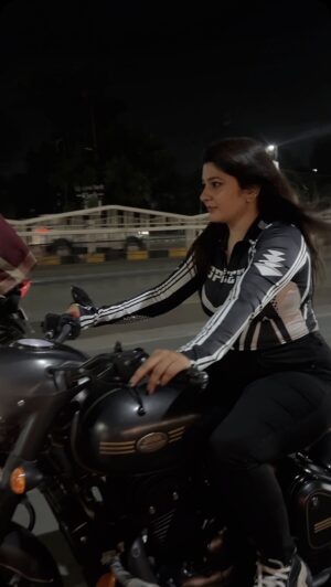 Sonam Kethwas Instagram - 🖤

#trendingreels #reels #reelsinstagram #reelsindia #reelsvideo #viral #bike