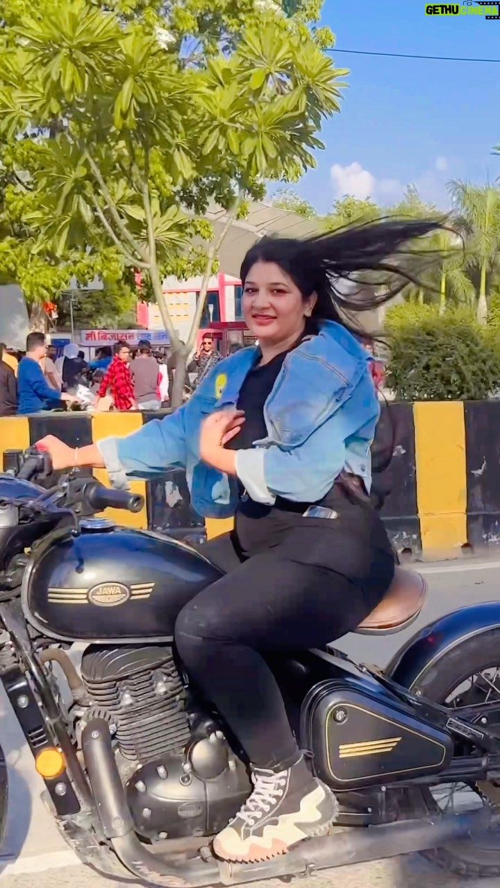Sonam Kethwas - 3K Likes - Follow 🖤 

#reelsinstagram #reels #reelsvideo #reelsindia #reef2reef #reelslovers #bikeride #bike #trendingreels #trendingsongs #viral #viralreels #bikegirl