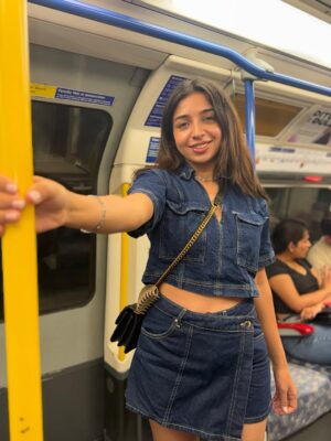 Sonam Pirani Instagram - London and me- a new love storyā„ļø
