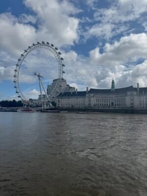 Sonam Pirani Instagram - London and me- a new love storyā„ļø