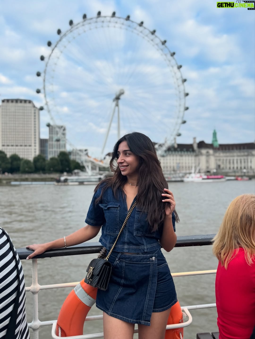 Sonam Pirani - 2.3K Likes - Peak Central London vibes 🌼😍

#centrallondon #london #londonbridge #kensington #strawberrys #londoneye