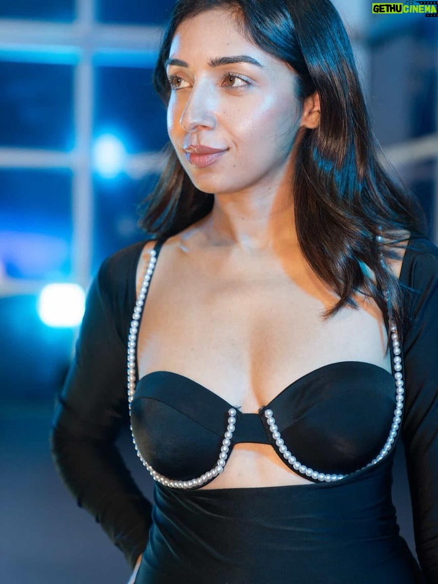 Sonam Pirani - 688 Likes - If you’re not staring, you’re lying. 🖤
Here’s the thing — this wasn’t how the dress was meant to be worn. I flipped a backless gown to the front, paired it with my bikini top as a bralette, and suddenly it became a whole new outfit. That’s what I love about fashion — it’s not about rules, it’s about how you can make something yours.

And honestly, that’s what Dubai gives me too — the space to experiment, to play, to feel like myself, and to show up however I want. Last night it was in a makeshift outfit that somehow felt more me than anything straight off the rack