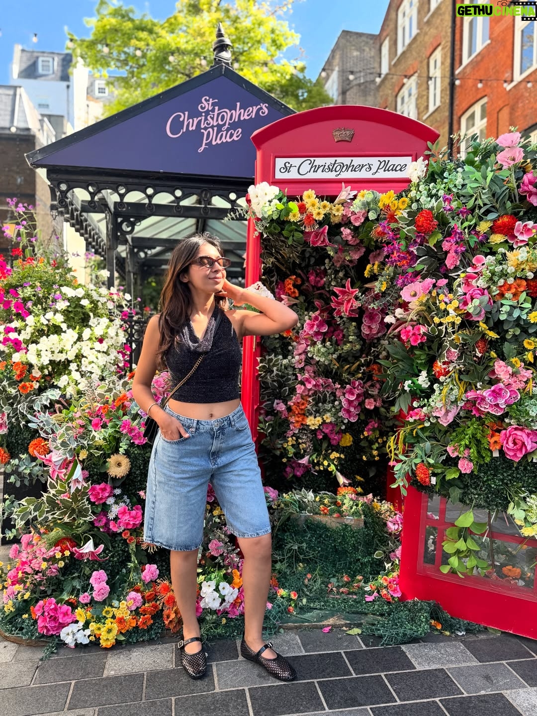 Sonam Pirani - 685 Likes - If I disappear, I’m probably stuck on the wrong tube line again 😂

#london #londonist