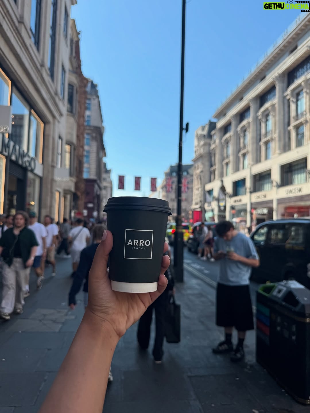 Sonam Pirani - 1K Likes - Day 1 in London: laughter, coffee, good food, and getting lost in Central streets. ✨

#london #centrallondon #harrypotter #uk