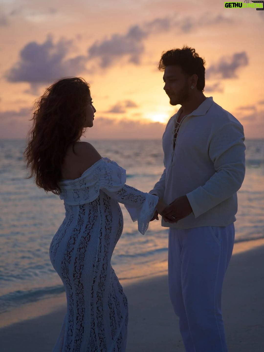 Sonarika Bhadoria - 326.5K Likes - Our greatest adventure yet🫠🪬✨🫀🏡♾️🧿

📸 @zameeth07