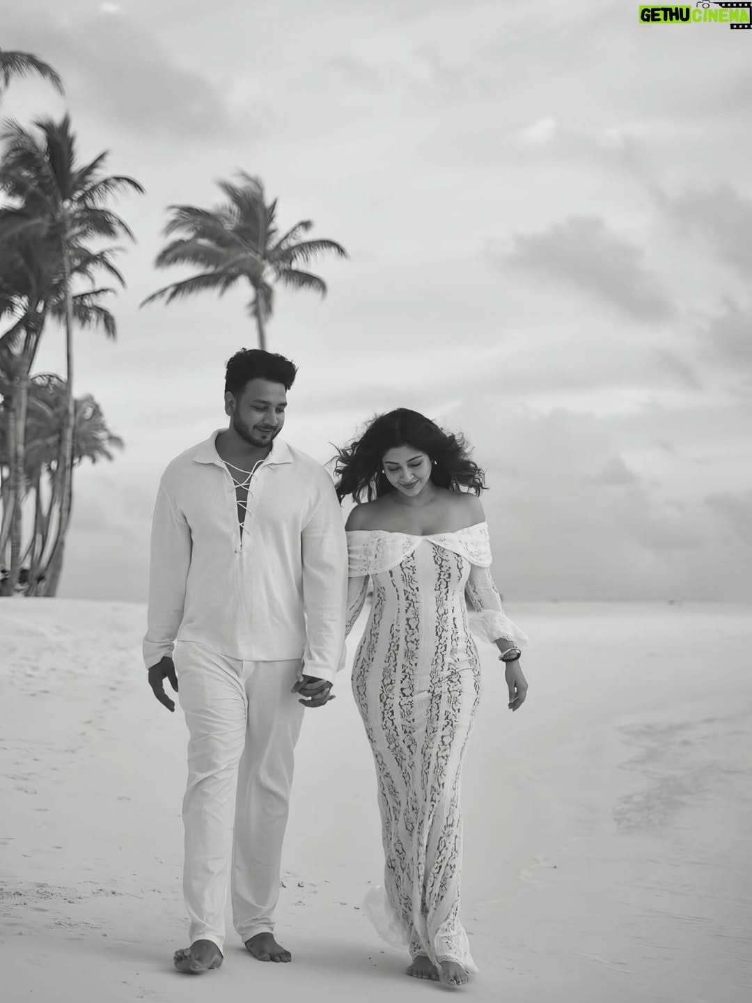 Sonarika Bhadoria - 326.5K Likes - Our greatest adventure yet🫠🪬✨🫀🏡♾️🧿

📸 @zameeth07