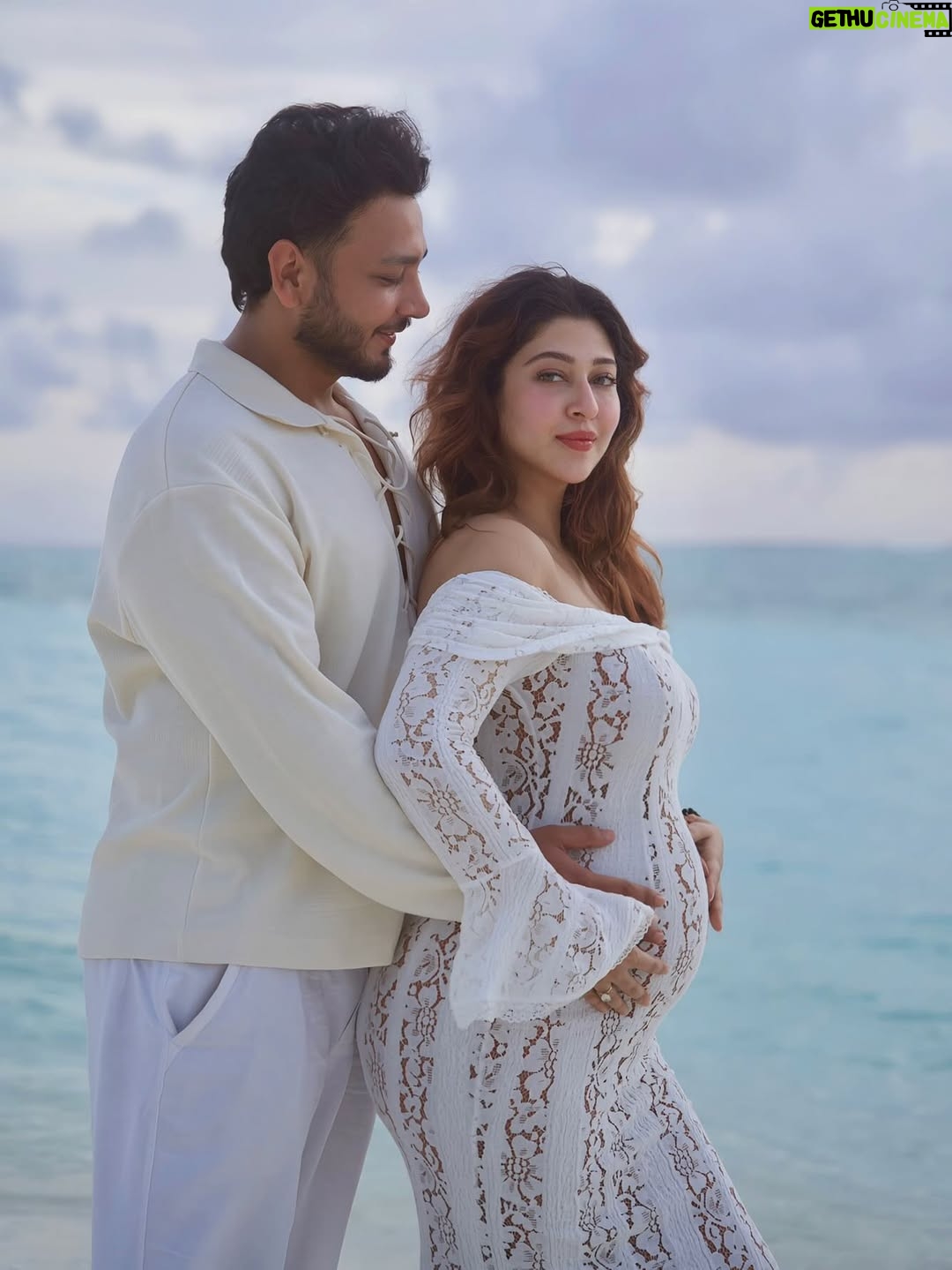Sonarika Bhadoria - 326.5K Likes - Our greatest adventure yet🫠🪬✨🫀🏡♾️🧿

📸 @zameeth07