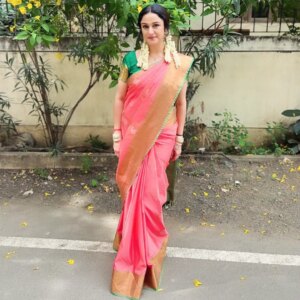 Sonia Agarwal Instagram - Happy Ganesh Chaturthi ❤️🙏 #soniaagarwal #ganeshchaturthi #stayblessed🙏 #sareelove #silksaree #pinkpinkpink
