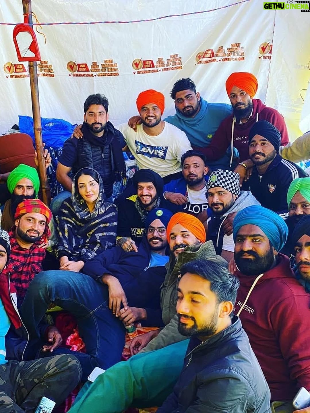 Sonia Mann - 519.6K Likes - Get well soon my Friend @rajvirjawandaofficial 😣