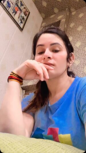 Sonia Thakur Instagram - Jo Hona Vo Ho K Rehna Kuch Bhi Kr Lo 💁🏼♀️