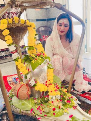 Sonia Thakur Instagram - #jaibholebaba 🙏🏻