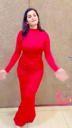 Sonia Thakur Instagram - Yadu ka gift 🎁 kaisa lga aapko ☺️
#reelsinstagram #followforfollowback #soniarajput💕 #trendingreels #videoviral #instagood #family #foryou #love