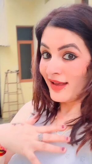 Sonia Thakur Instagram - #reelsinstagram #soniarajput💕 #followforfollowback #videoviral#instagood #family #foryou #maa #followforfollowback