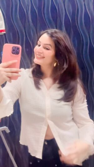 Sonia Thakur Instagram - #reelsinstagram #soniarajput💕 #followforfollowback #instagood #videoviral #foryou #instagood #trendingreels