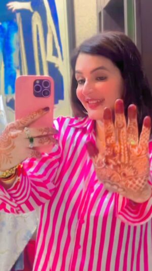Sonia Thakur Instagram - #bloperrr😜❤️