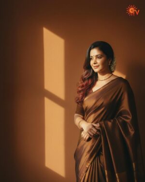 Soniya Suresh Instagram - Sun Dhevathaigal - Part 2 😍

#SunTV #GeminiAI #AITrend #SunDigital