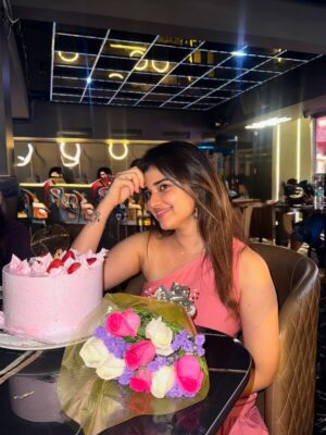 Soniya Suresh Instagram - 25 and loved ❤️
Thanks to each and everyone for the wishes and blessings🥹
FOREVER GRATEFUL ❤️