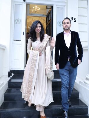 Sonya Hussyn Instagram - London, UK VISIT – Representing My country PAKISTAN - September 2025 🇵🇰 🇬🇧 

Honoured to meet Dr. Mohammed Faisal, High Commissioner of Pakistan to the UK, during the promotional run for Deemak. 

Alongside sharing about our film, we also discussed film budgets and future collaborations. I truly believe Pakistan should be working on international partnerships, especially with the UK to bring our stories to a wider global audience. 🌍

Deemak releases worldwide this October, carrying forward conversations on generational trauma, mental health, and family unity based on true stories. Feeling grateful to see Pakistani cinema making its way onto the global stage.
Thankyou London for all the Love 🤍

@officialfahadhussayn 
#deemak #deemakfilm #pakistan #london #uk #pakistanhighcommision #sonyahussyn #sonyahussaiyn #grwm