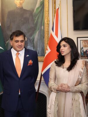 Sonya Hussyn Instagram - London, UK VISIT – Representing My country PAKISTAN - September 2025 🇵🇰 🇬🇧 

Honoured to meet Dr. Mohammed Faisal, High Commissioner of Pakistan to the UK, during the promotional run for Deemak. 

Alongside sharing about our film, we also discussed film budgets and future collaborations. I truly believe Pakistan should be working on international partnerships, especially with the UK to bring our stories to a wider global audience. 🌍

Deemak releases worldwide this October, carrying forward conversations on generational trauma, mental health, and family unity based on true stories. Feeling grateful to see Pakistani cinema making its way onto the global stage.
Thankyou London for all the Love 🤍

@officialfahadhussayn 
#deemak #deemakfilm #pakistan #london #uk #pakistanhighcommision #sonyahussyn #sonyahussaiyn #grwm