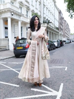 Sonya Hussyn Instagram - London, UK VISIT – Representing My country PAKISTAN - September 2025 🇵🇰 🇬🇧 

Honoured to meet Dr. Mohammed Faisal, High Commissioner of Pakistan to the UK, during the promotional run for Deemak. 

Alongside sharing about our film, we also discussed film budgets and future collaborations. I truly believe Pakistan should be working on international partnerships, especially with the UK to bring our stories to a wider global audience. 🌍

Deemak releases worldwide this October, carrying forward conversations on generational trauma, mental health, and family unity based on true stories. Feeling grateful to see Pakistani cinema making its way onto the global stage.
Thankyou London for all the Love 🤍

@officialfahadhussayn 
#deemak #deemakfilm #pakistan #london #uk #pakistanhighcommision #sonyahussyn #sonyahussaiyn #grwm