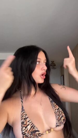 Sophie Fergi Instagram - THIS AUDIO IN HONOLULU 🤍 #reels #reelsinstagram #reelsvideo #reelsviral #reelitfeelit #reel