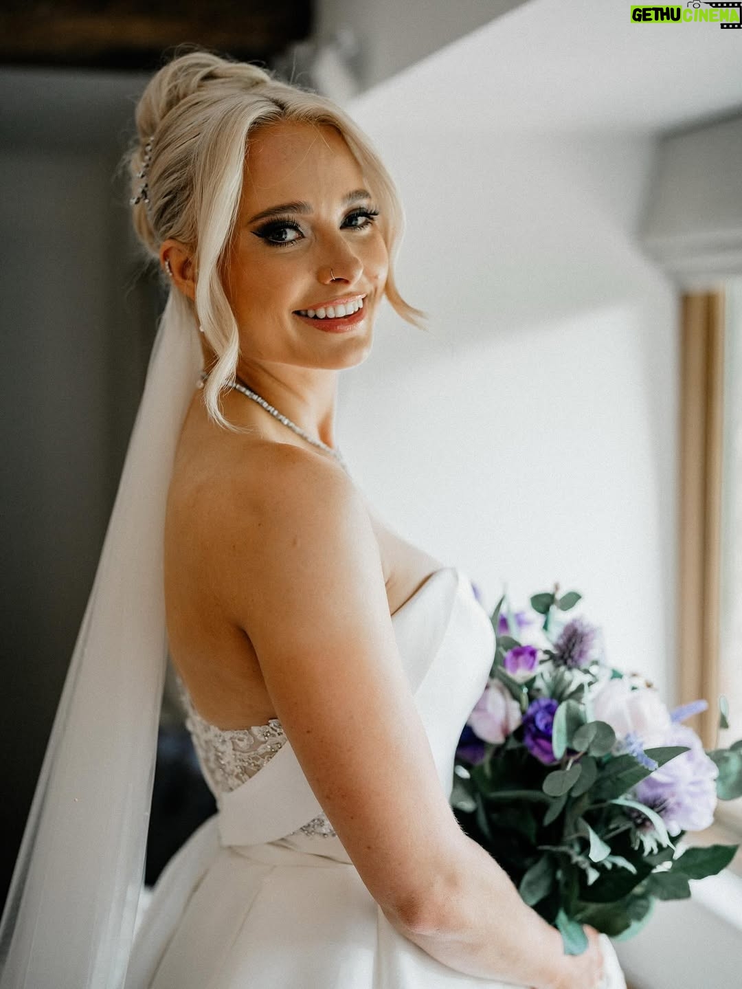 Sophie Lloyd - 47.1K Likes - Married my best friend, the love of my life, and the one who makes my heart feel at home 💍🖤